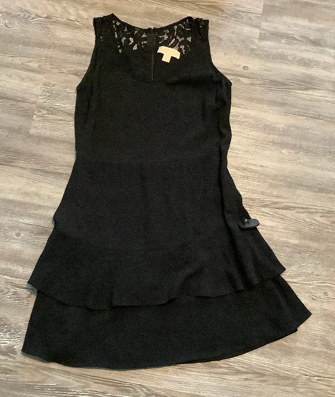 Dress Party Short By Michael Kors  Size: M