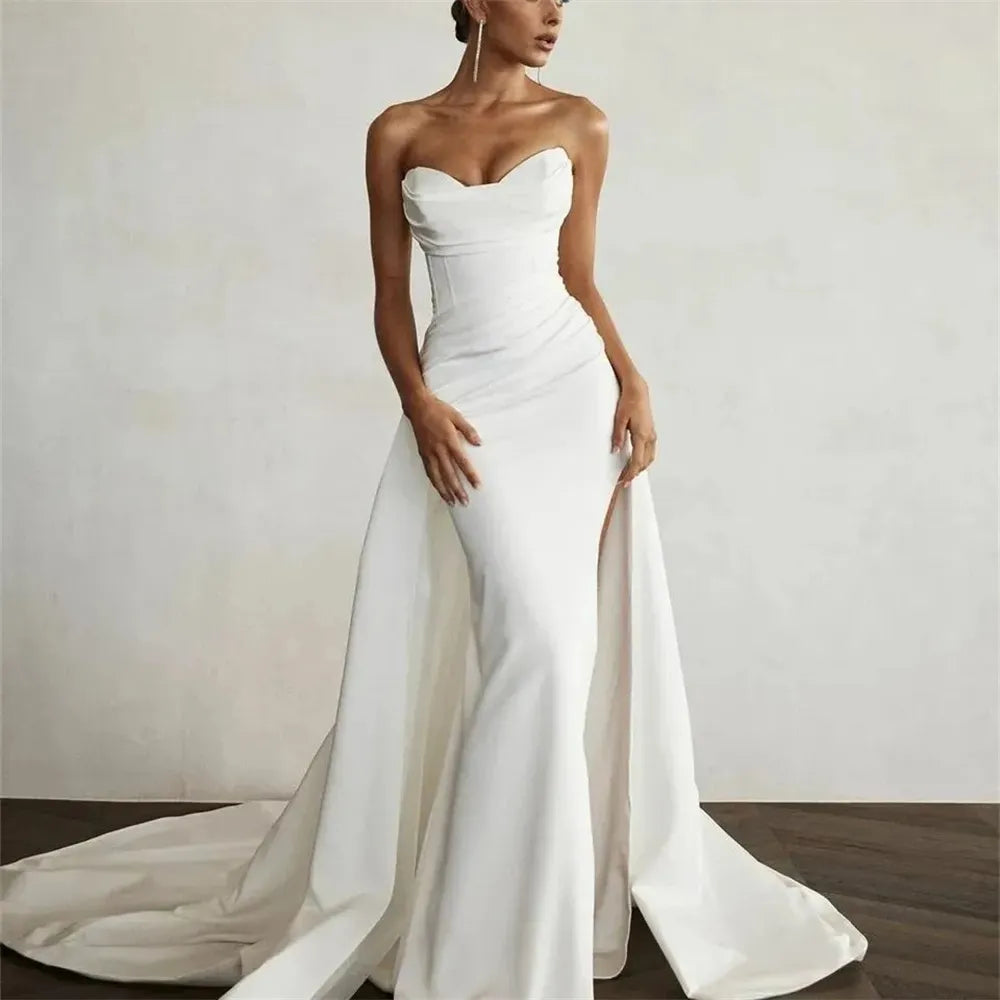 Chic White Satin Wedding Dresses Mermaid Strapless Bride Dress Long Train Church Wedding Gowns Pleats Boda